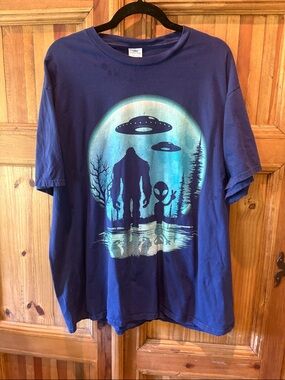 Men's Navy Graphic Alien & UFO Short Sleeve Tee